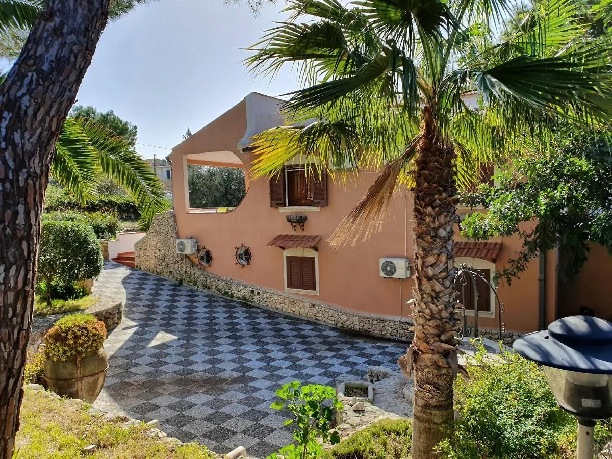 Villa Plemmyria Syracuse 0*,  Italia